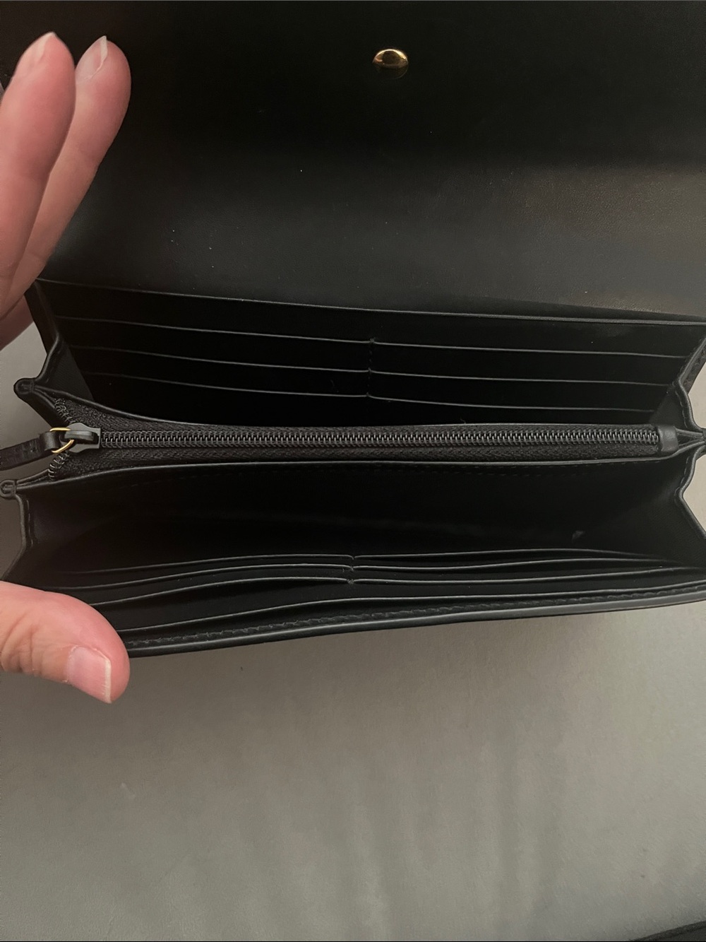 Gucci Black Leather Wallet with Green and Red Web Stripe and Gold Hardware - Picture 7 of 12